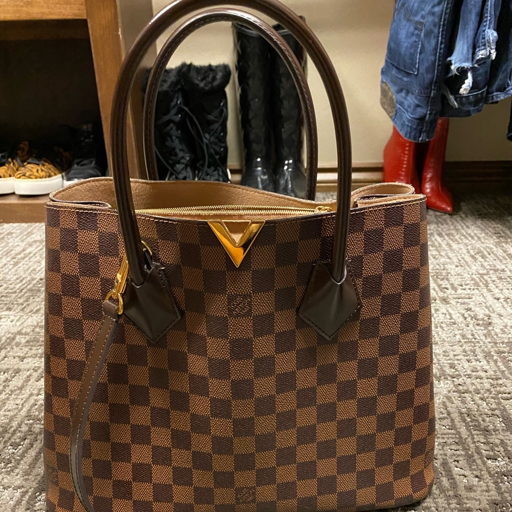 Louis Vuitton V Gold Tote